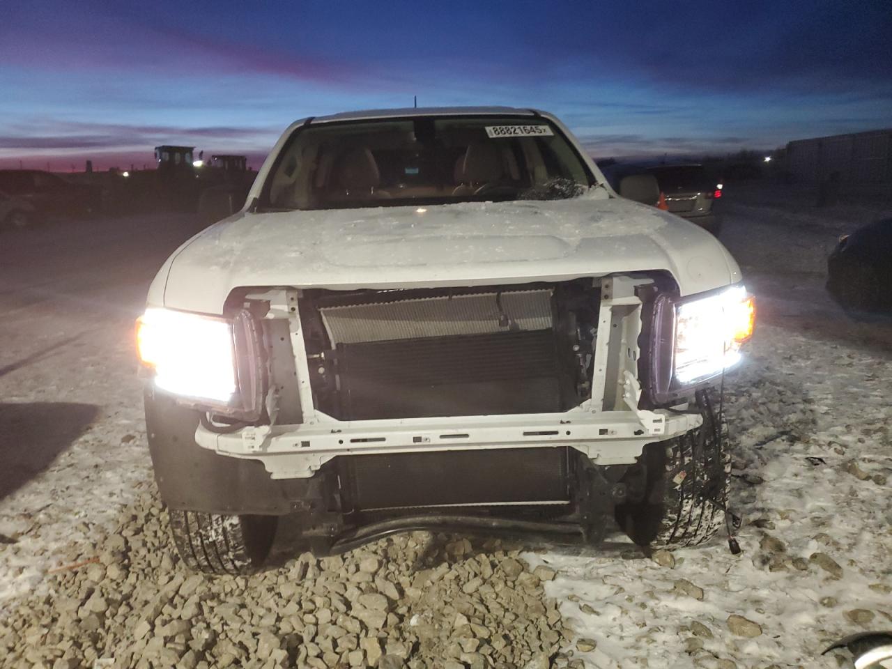2018 GMC Canyon VIN 1GTG5BEA1J1208171 Copart auction photo, front end damage thumbnail 5