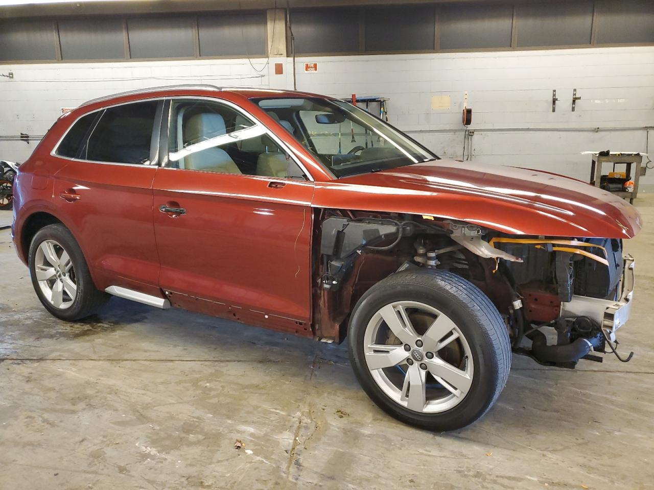 2018 Audi Q5 VIN WA1BNAFY4J2241427 Copart auction photo, front end / side damage thumbnail 4