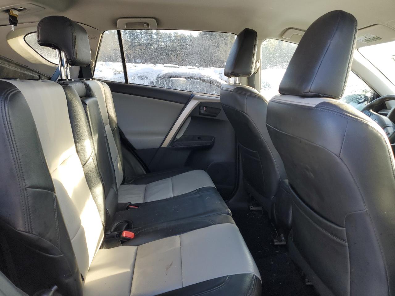 2015 Toyota RAV 4 VIN 2T3BFREV2FW384061 Copart auction photo, rear end damage thumbnail 11