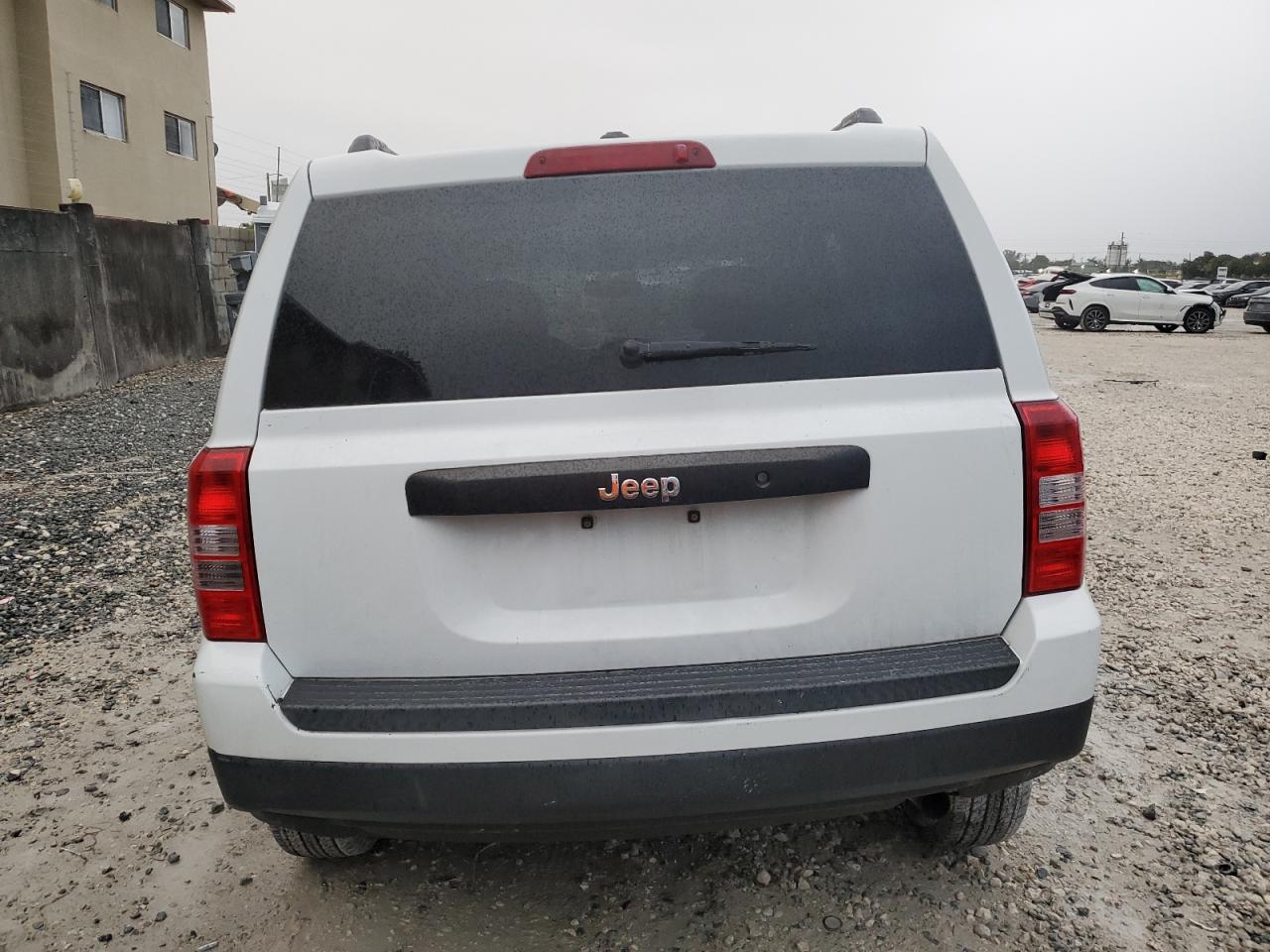 2017 Jeep Liberty (Patriot) VIN 1C4NJPBB1HD130772 Copart auction photo, undercarriage / front end damage thumbnail 6