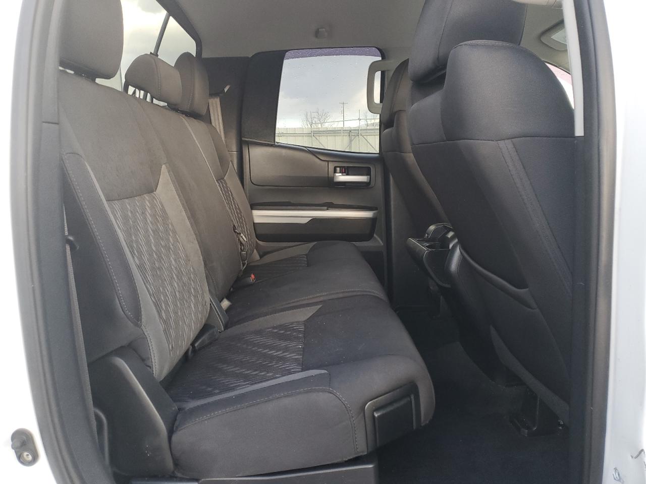 2018 Toyota Tundra VIN 5TFUW5F15JX768739 Copart auction photo, side damage thumbnail 10