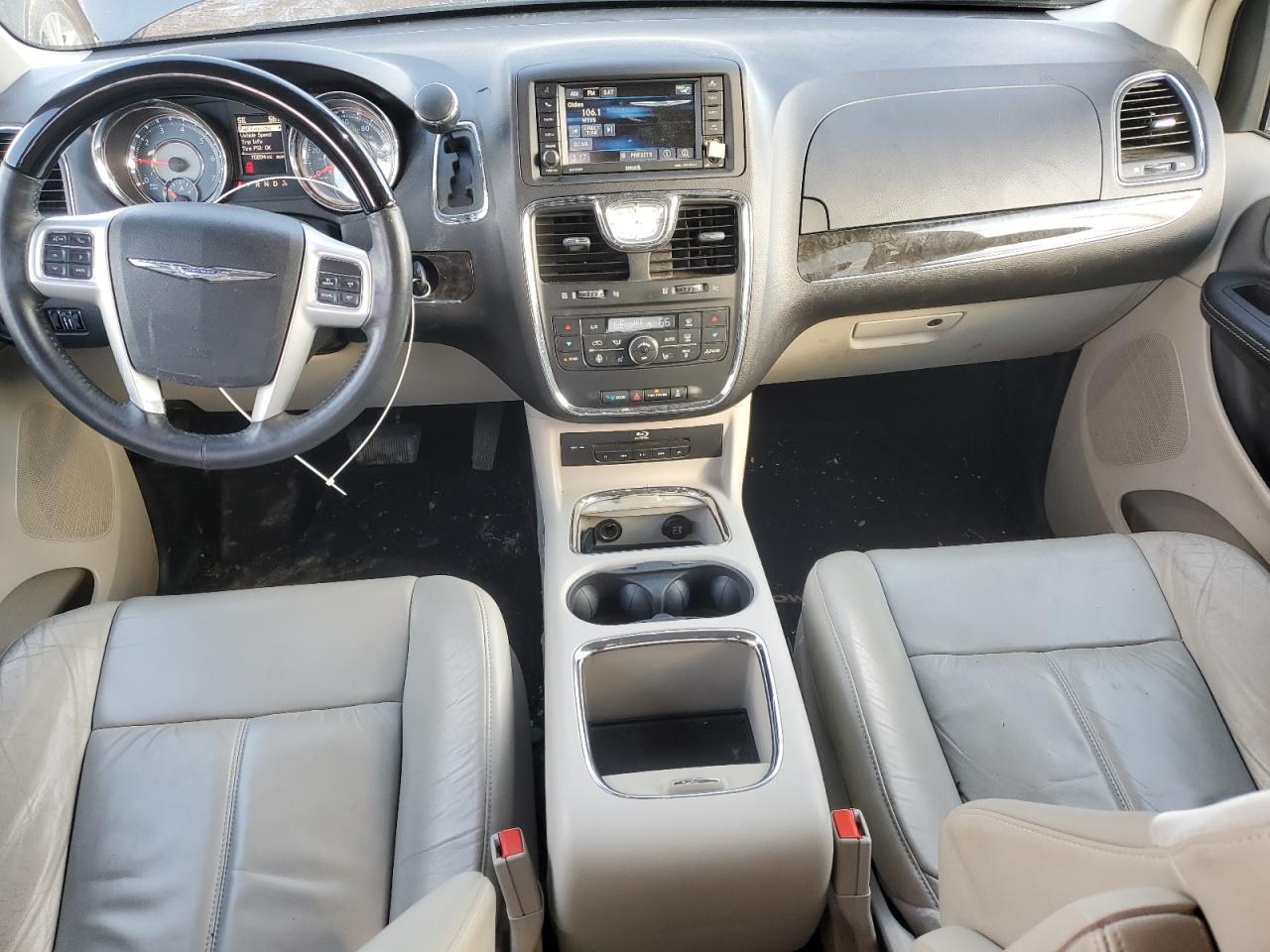 2015 Chrysler Town & Country VIN 2C4RC1GG7FR547076 Copart auction photo, front end damage thumbnail 8
