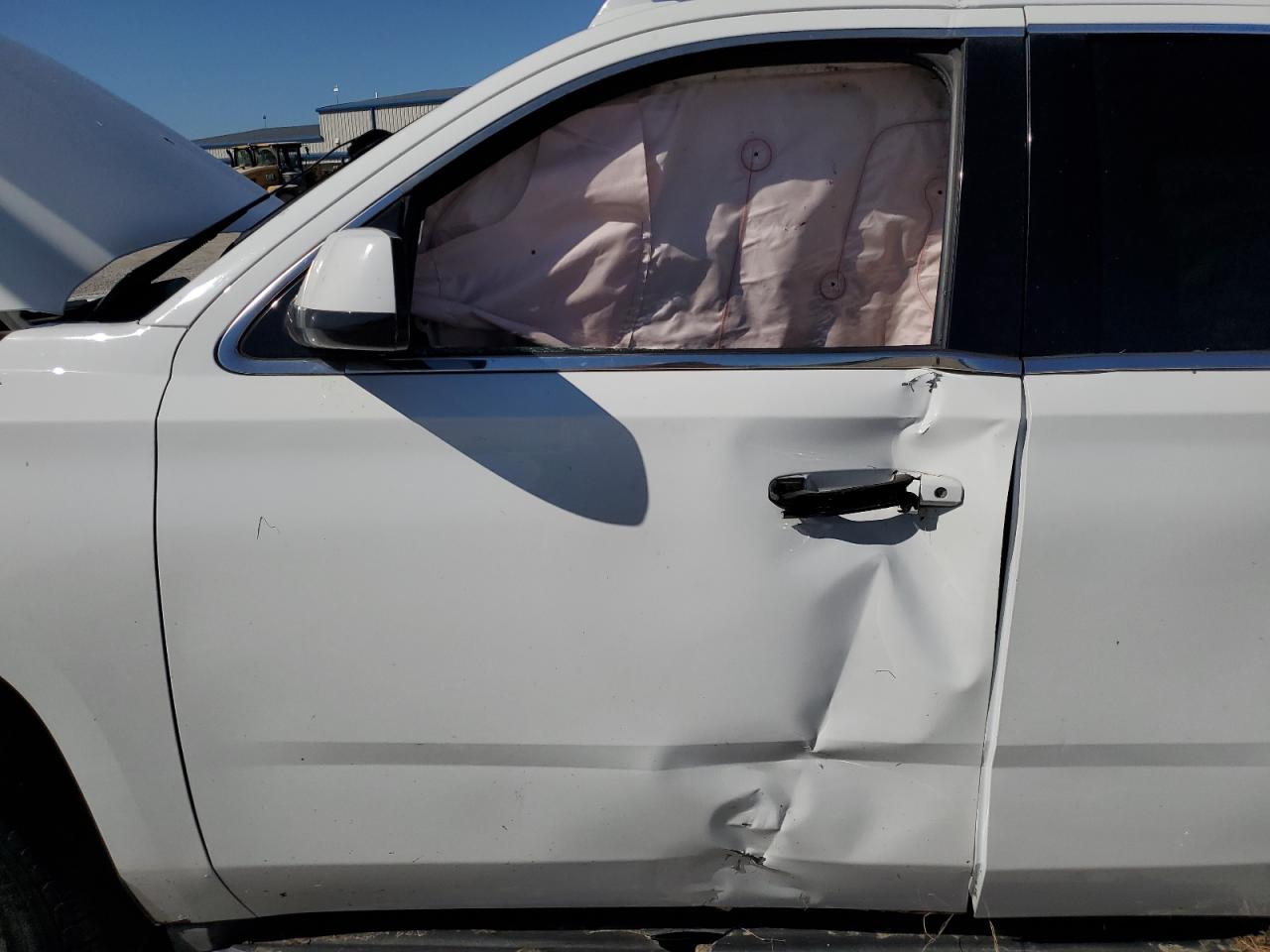 2016 Chevrolet Tahoe VIN 1GNSKDEC9GR267907 Copart auction photo, side / rear end damage thumbnail 7