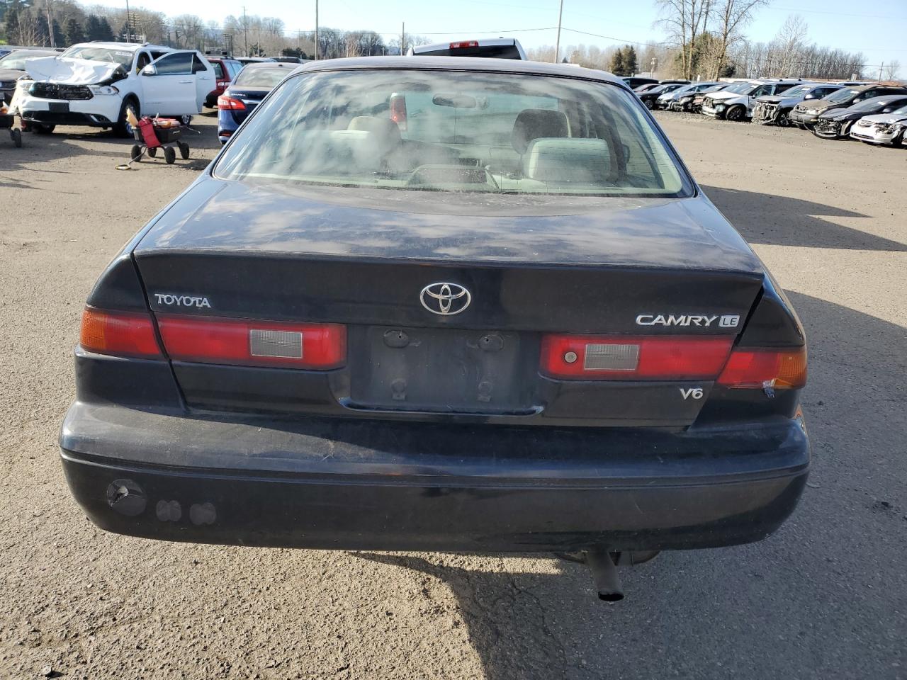 1998 Toyota Camry VIN JT2BF28K3W0126086 Copart auction photo, side damage thumbnail 6