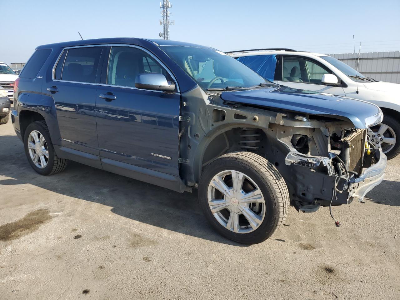 2017 GMC Terrain VIN 2GKALMEK0H6129764 Copart auction photo, front end damage thumbnail 4