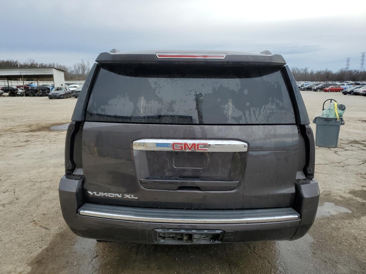 2017 GMC Yukon VIN 1GKS1HKJXHR261643 Copart auction photo, stripped damage thumbnail 6