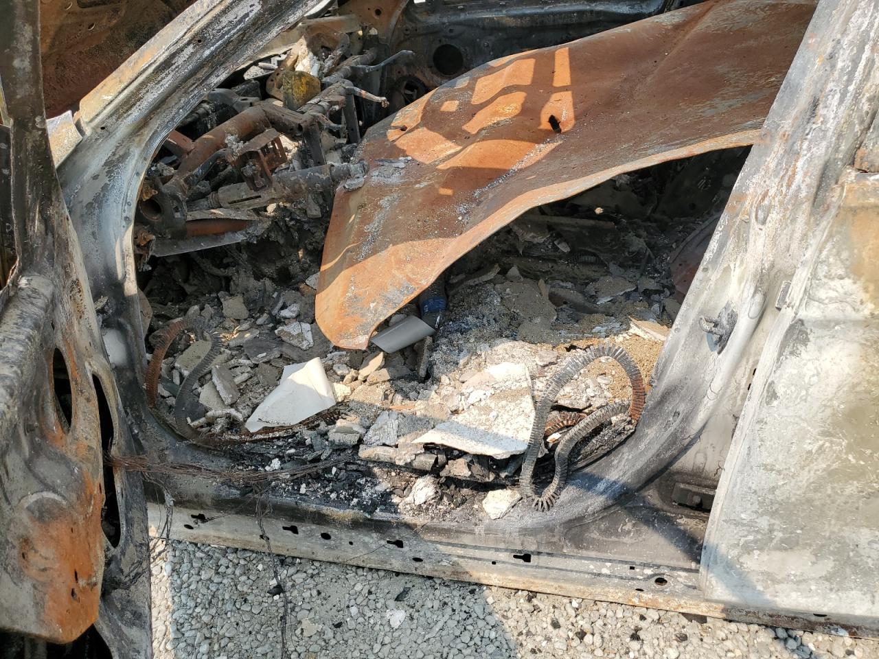 2018 BMW 3er VIN WBA8E1G51JNU88968 Copart auction photo, burn damage thumbnail 7