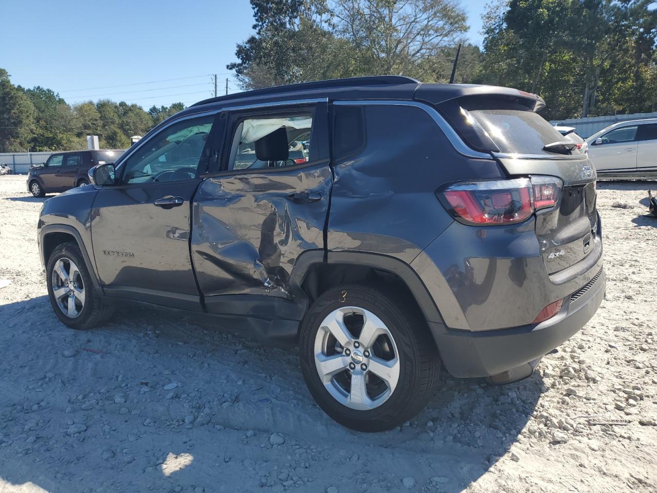 2018 Jeep Compass VIN 3C4NJDBB8JT456096 Copart auction photo, side / rear end damage thumbnail 2