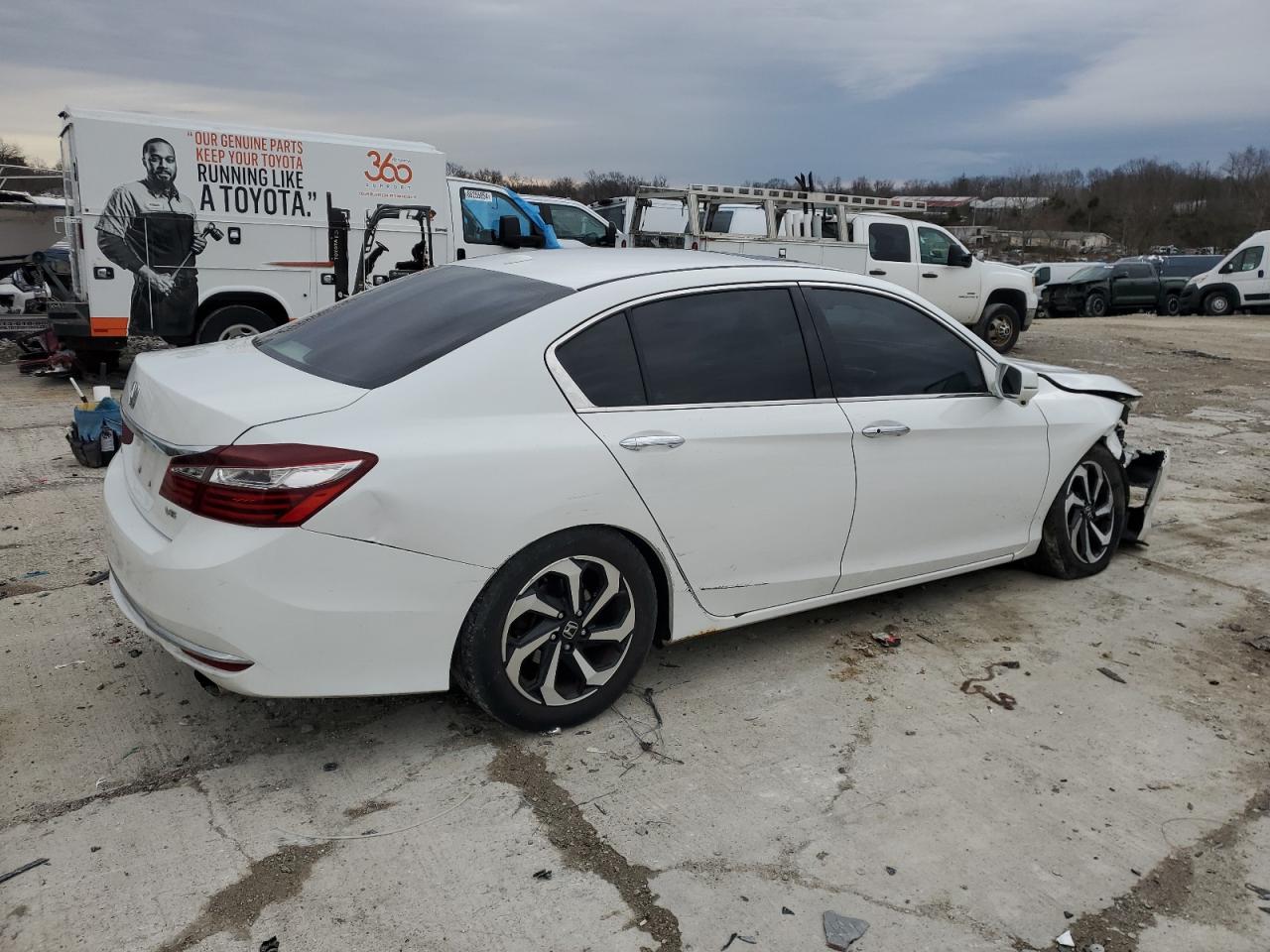2017 Honda Accord VIN 1HGCR3F01HA011429 Copart auction photo, front end / rear end damage thumbnail 3