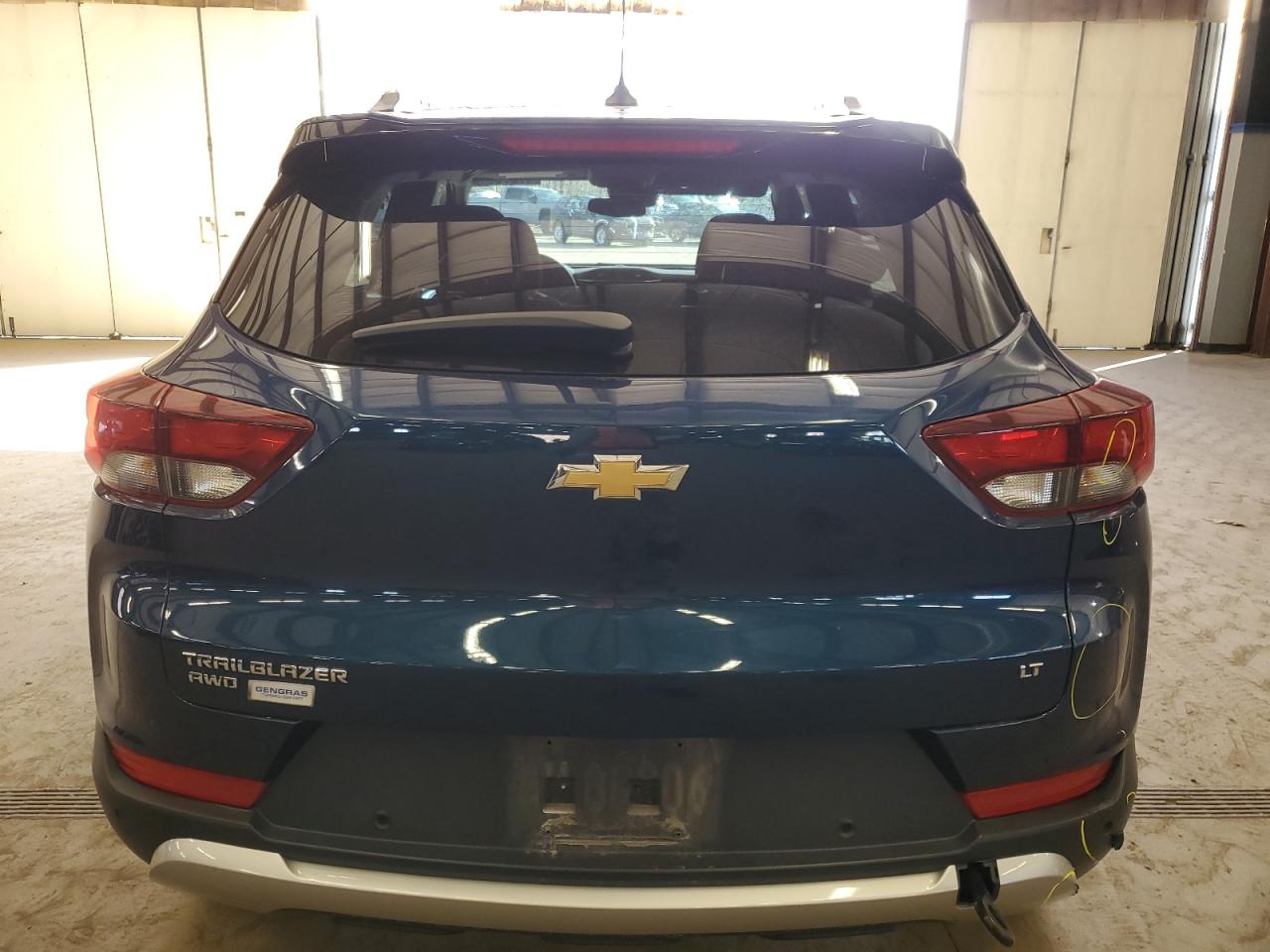 2021 Chevrolet TrailBlazer VIN KL79MRSL0MB121142 Copart auction photo, side / top/roof damage thumbnail 6