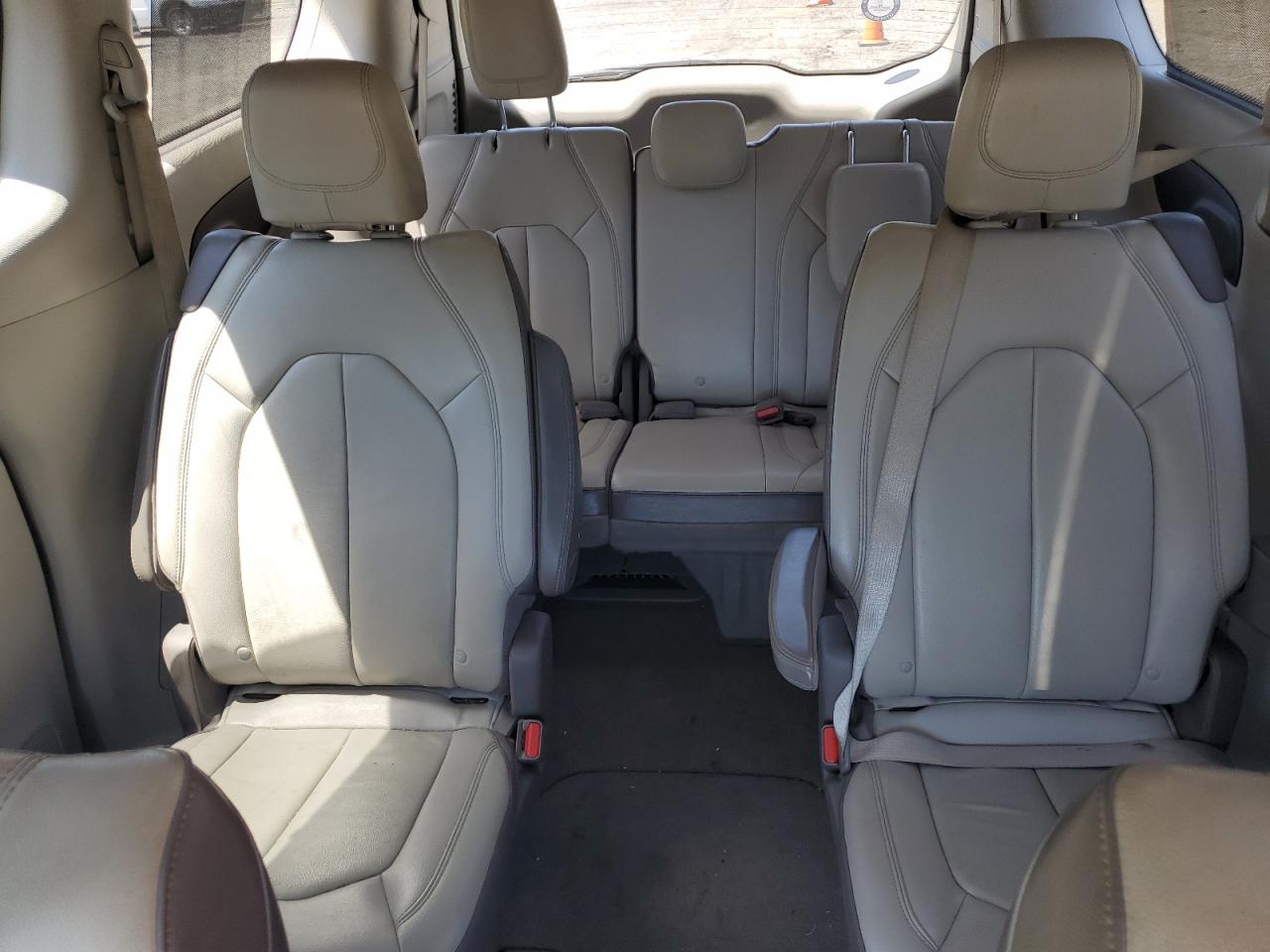 2017 Chrysler Pacifica VIN 2C4RC1BGXHR711804 Copart auction photo, side / front end damage thumbnail 10