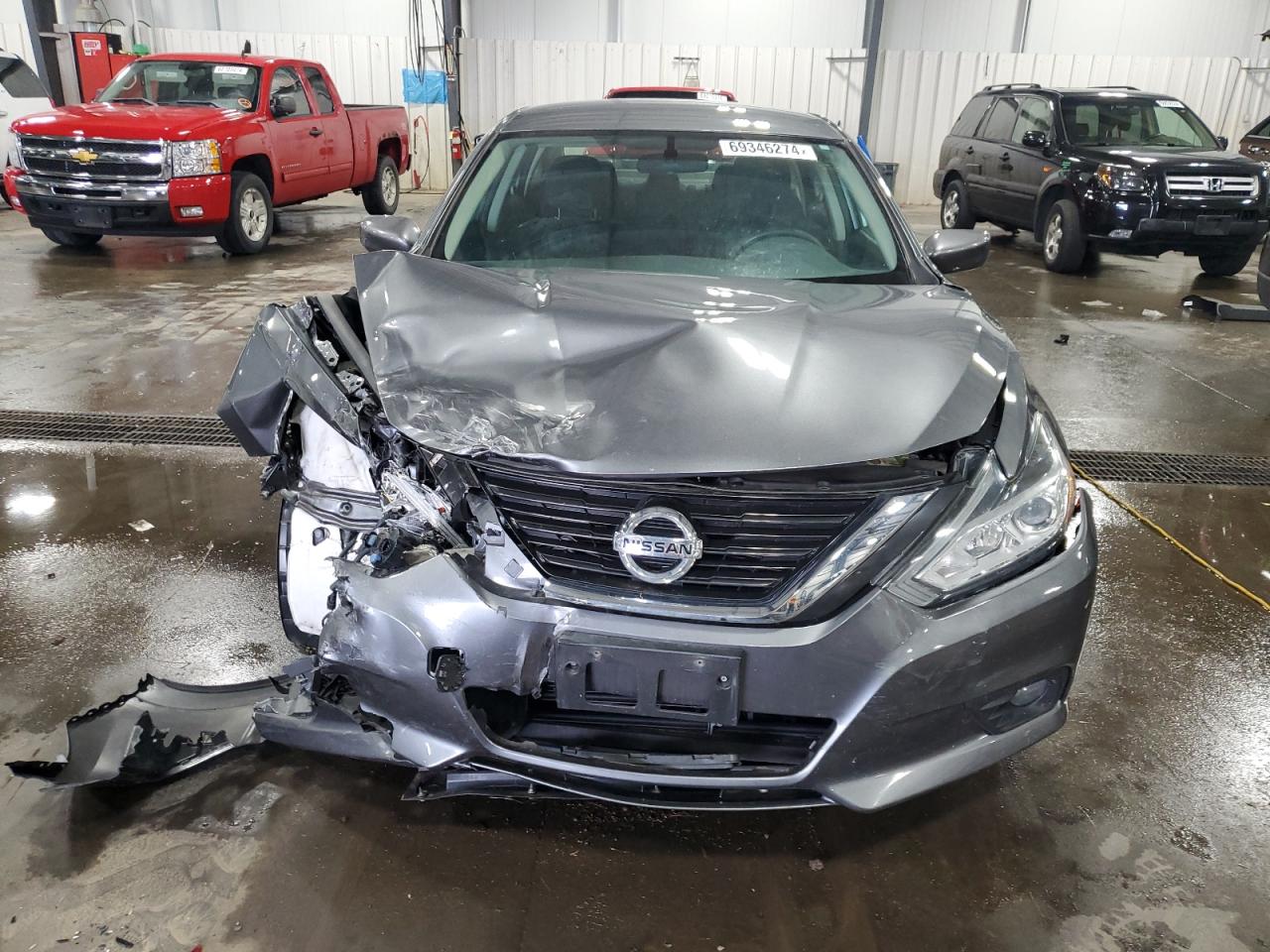 2017 Nissan Altima VIN 1N4AL3AP4HC195612 Copart auction photo, front end damage thumbnail 5
