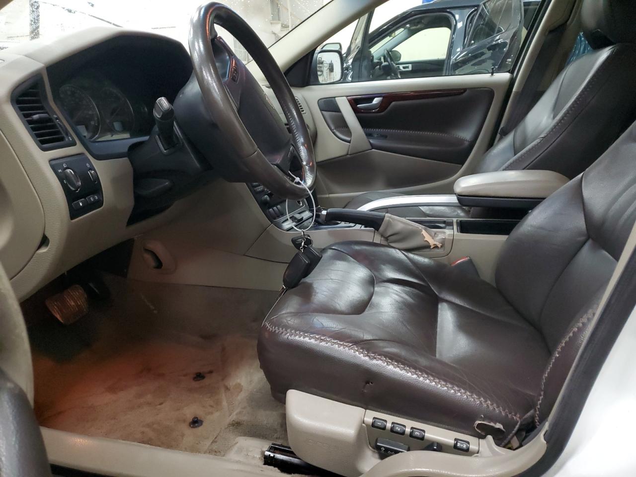 2004 Volvo XC70 VIN YV1SZ59H141150861 Copart auction photo, front end / side damage thumbnail 7