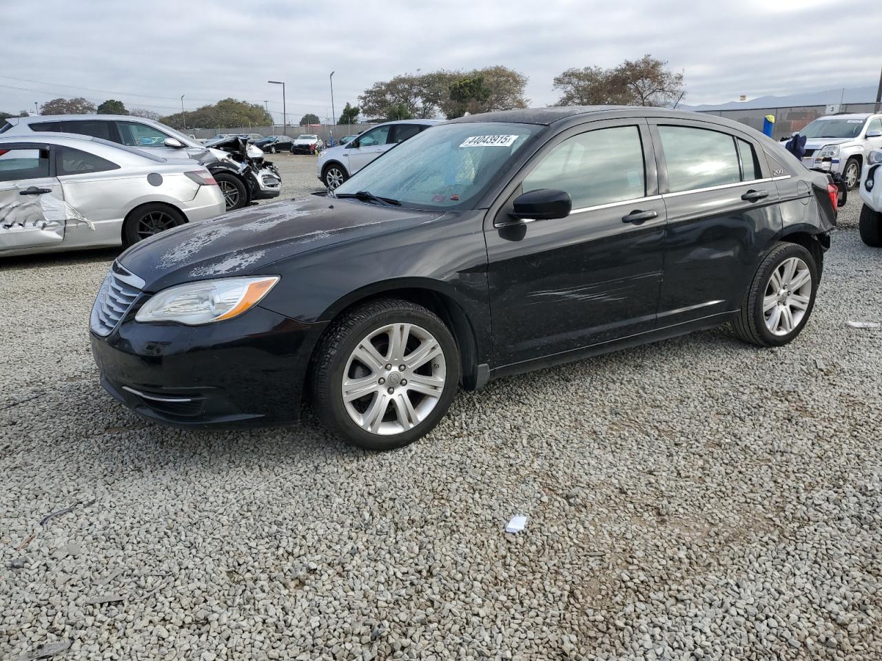 2013 Chrysler 200 VIN 1C3CCBAB6DN671864