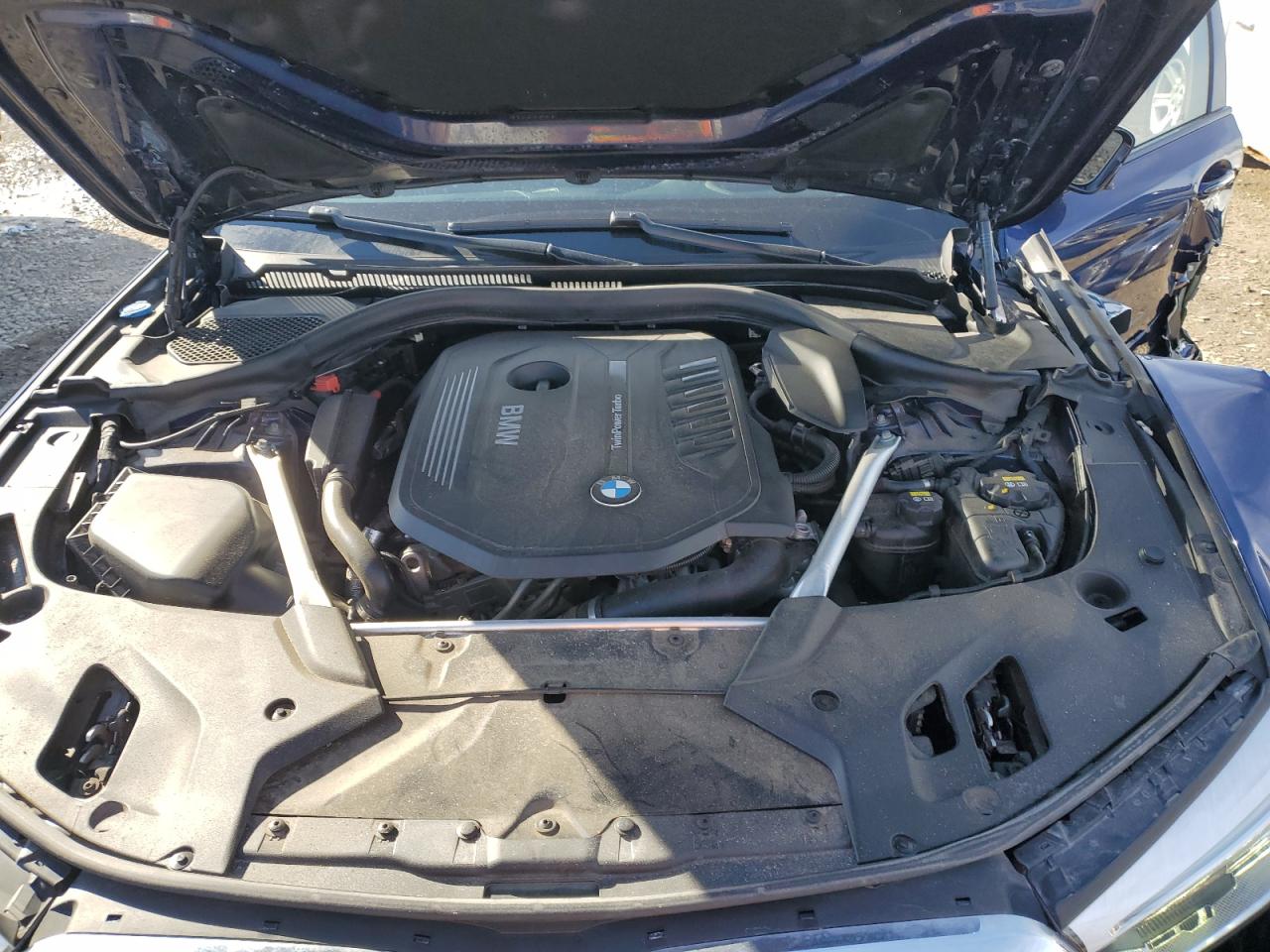 2018 BMW 5er VIN WBAJE7C5XJWD52636 Copart auction photo, side / front end damage thumbnail 11