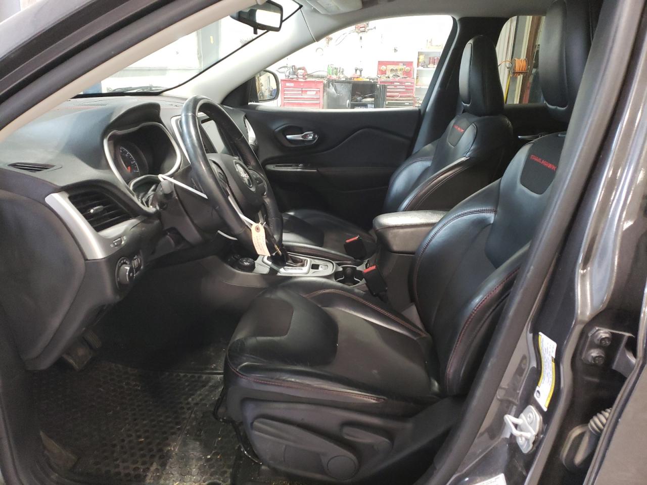 2015 Jeep Cherokee VIN 1C4PJMBS4FW778244 Copart auction photo, front end / side damage thumbnail 7