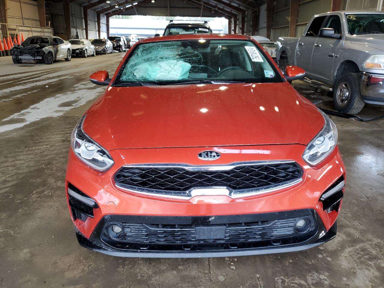 2019 KIA Forte VIN 3KPF54AD6KE061903 Copart auction photo, side / rear end damage thumbnail 5