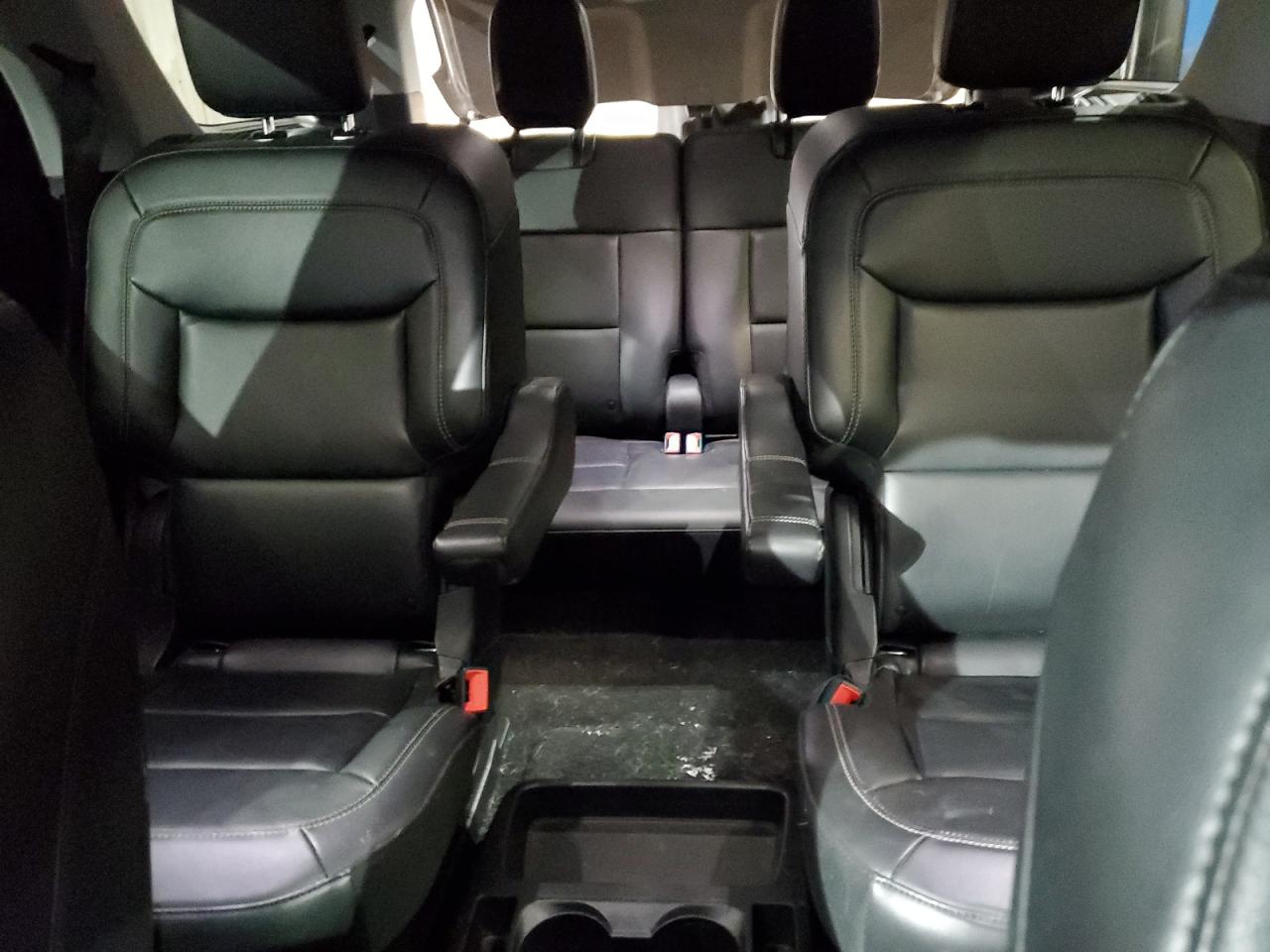 2021 Ford Explorer VIN 1FMSK8DH8MGA75488 Copart auction photo, front end / minor dent/scratches damage thumbnail 10
