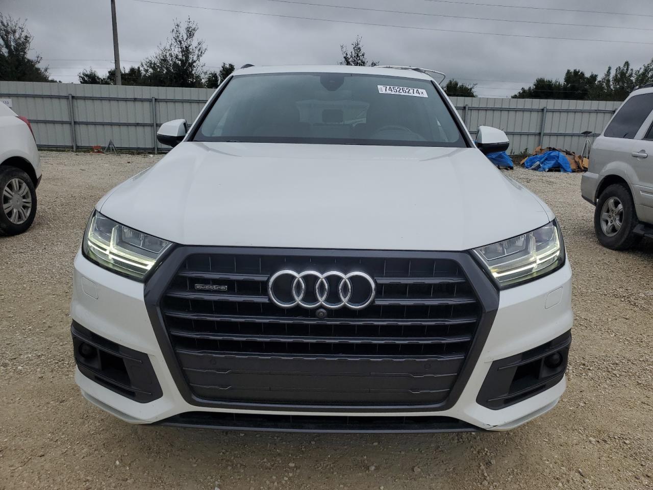 2017 Audi Q7 VIN WA1VAAF78HD041892 Copart auction photo, water/flood damage thumbnail 5