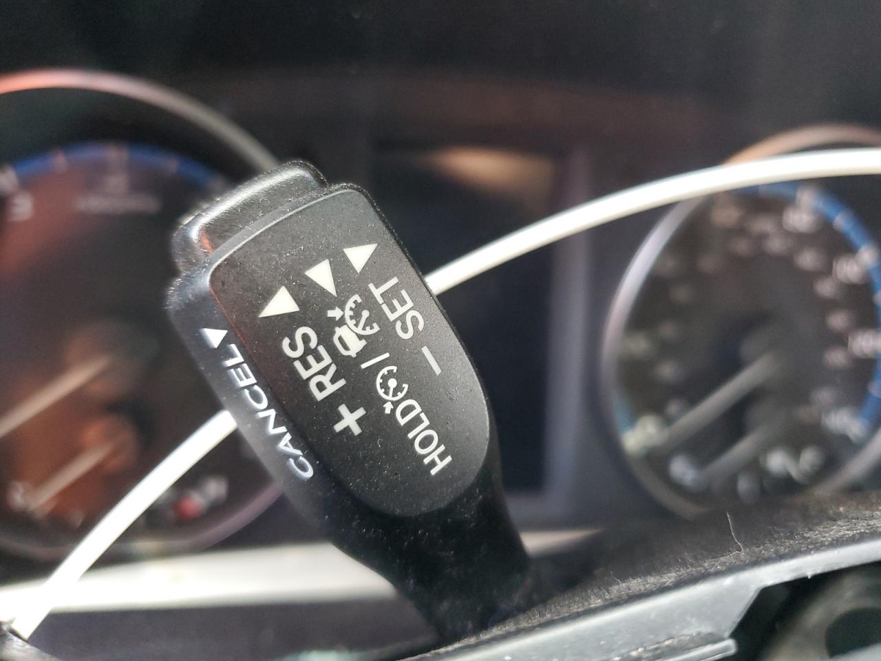 2018 Toyota RAV 4 VIN 2T3ZFREV2JW490095 Copart auction photo, front end / rear end damage thumbnail 9