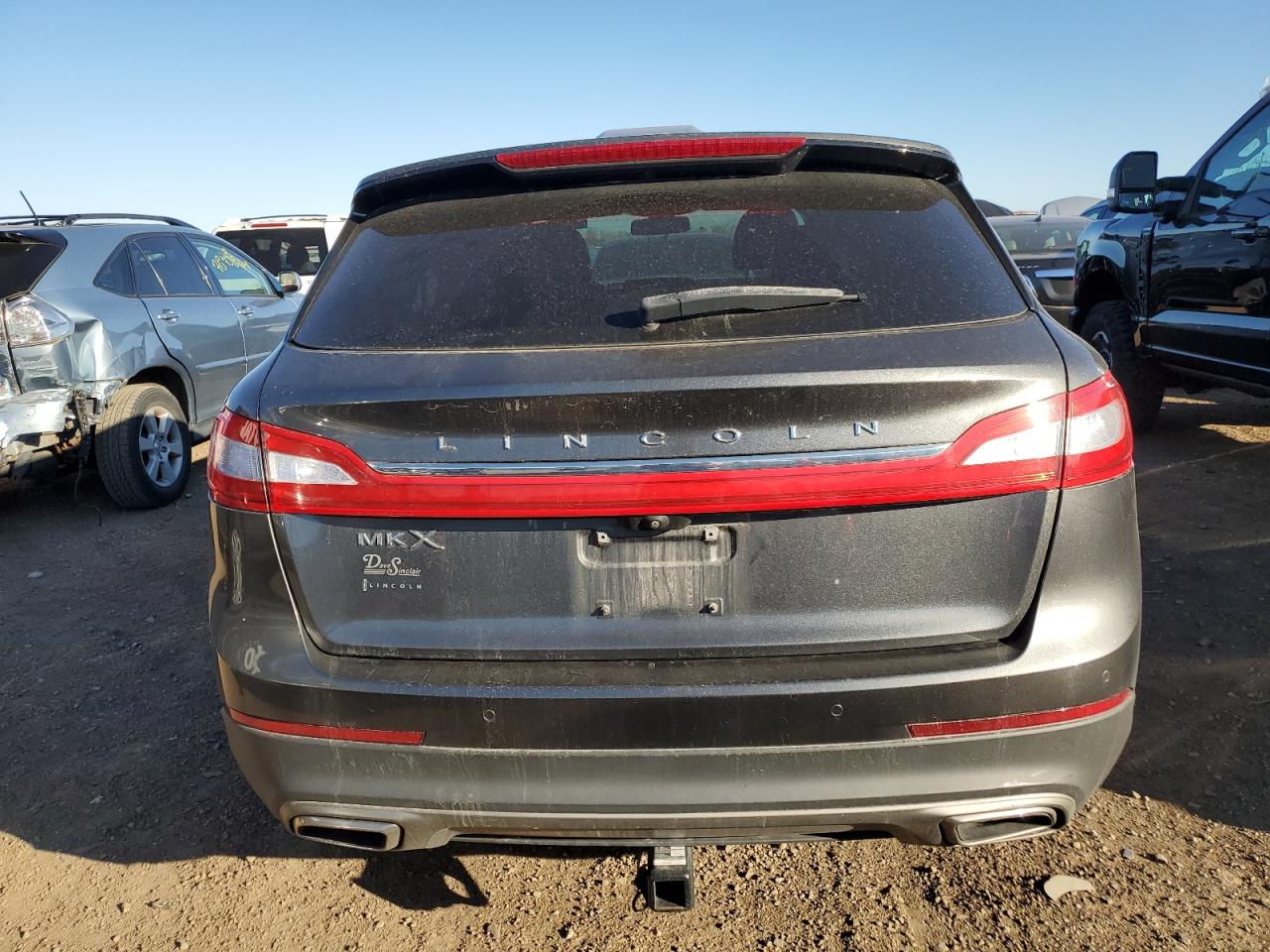 2017 Lincoln MKX VIN 2LMPJ6LR5HBL18778 Copart auction photo, front end / side damage thumbnail 6