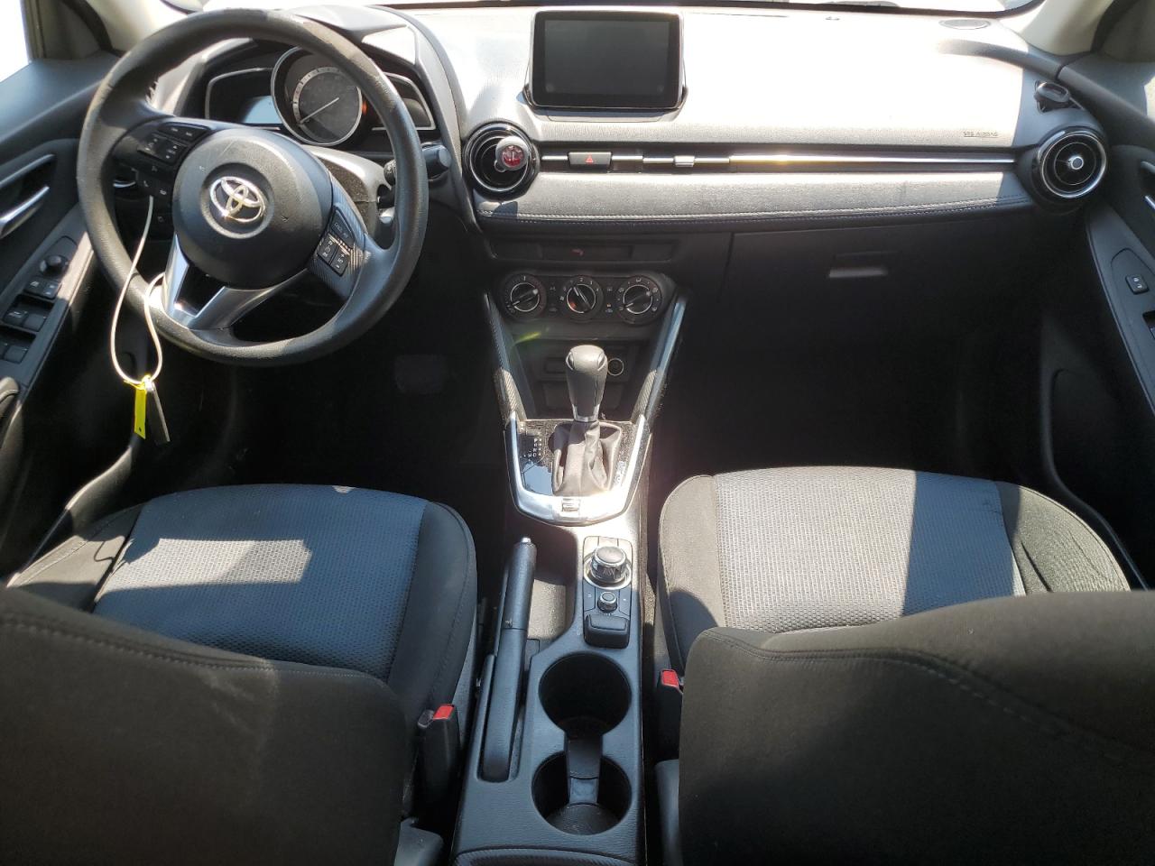 2018 Toyota Yaris VIN 3MYDLBYVXJY306846 Copart auction photo, water/flood damage thumbnail 8