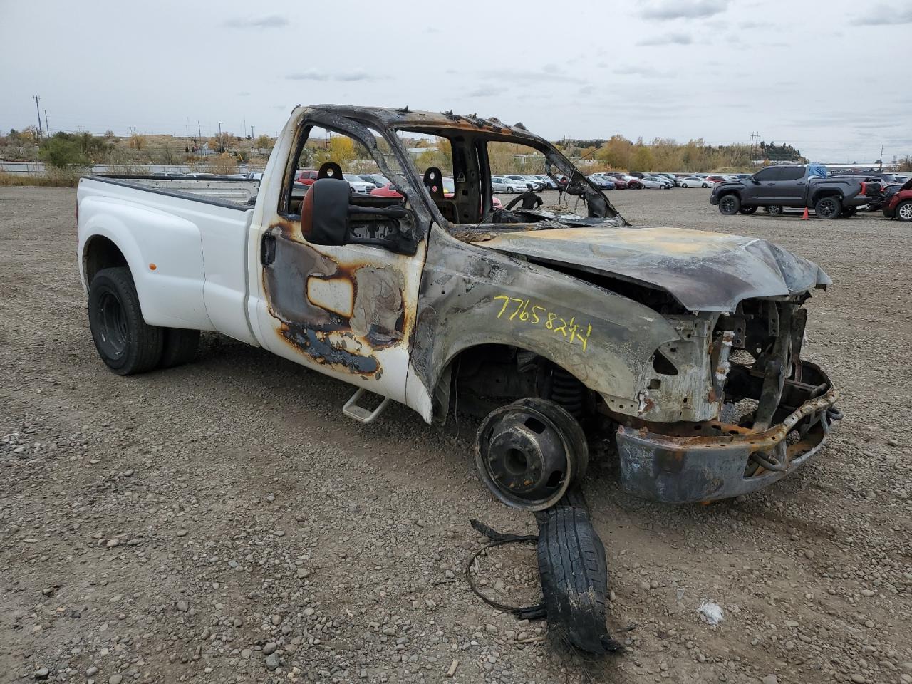 2006 Ford F350 VIN 1FTWF32P06ED47280 Copart auction photo, burn damage thumbnail 4