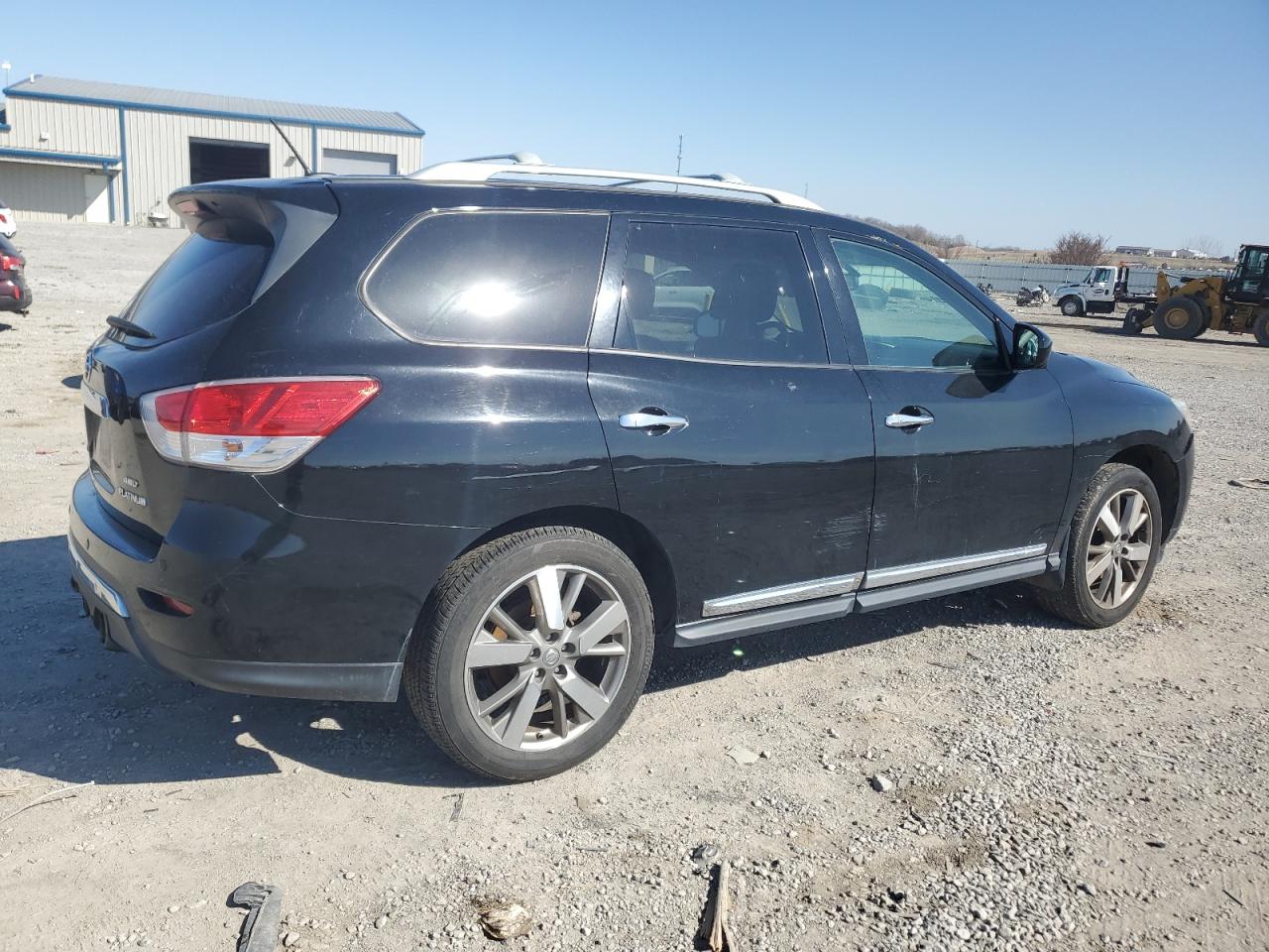 2013 Nissan Pathfinder VIN 5N1AR2MM1DC625008 Copart auction photo, front end / minor dent/scratches damage thumbnail 3