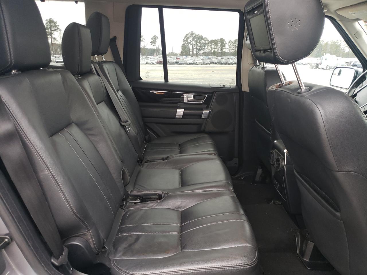 2011 Land Rover LR4 VIN SALAG2D40BA591977 Copart auction photo, front end / undercarriage damage thumbnail 12