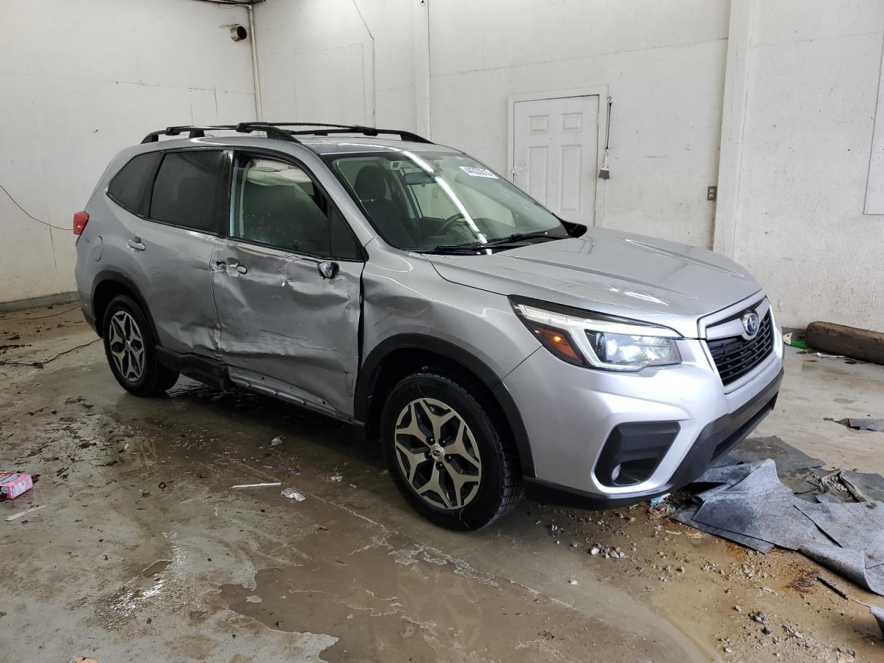 2021 Subaru Forester VIN JF2SKAJC2MH474896 Copart auction photo, side / minor dent/scratches damage thumbnail 4