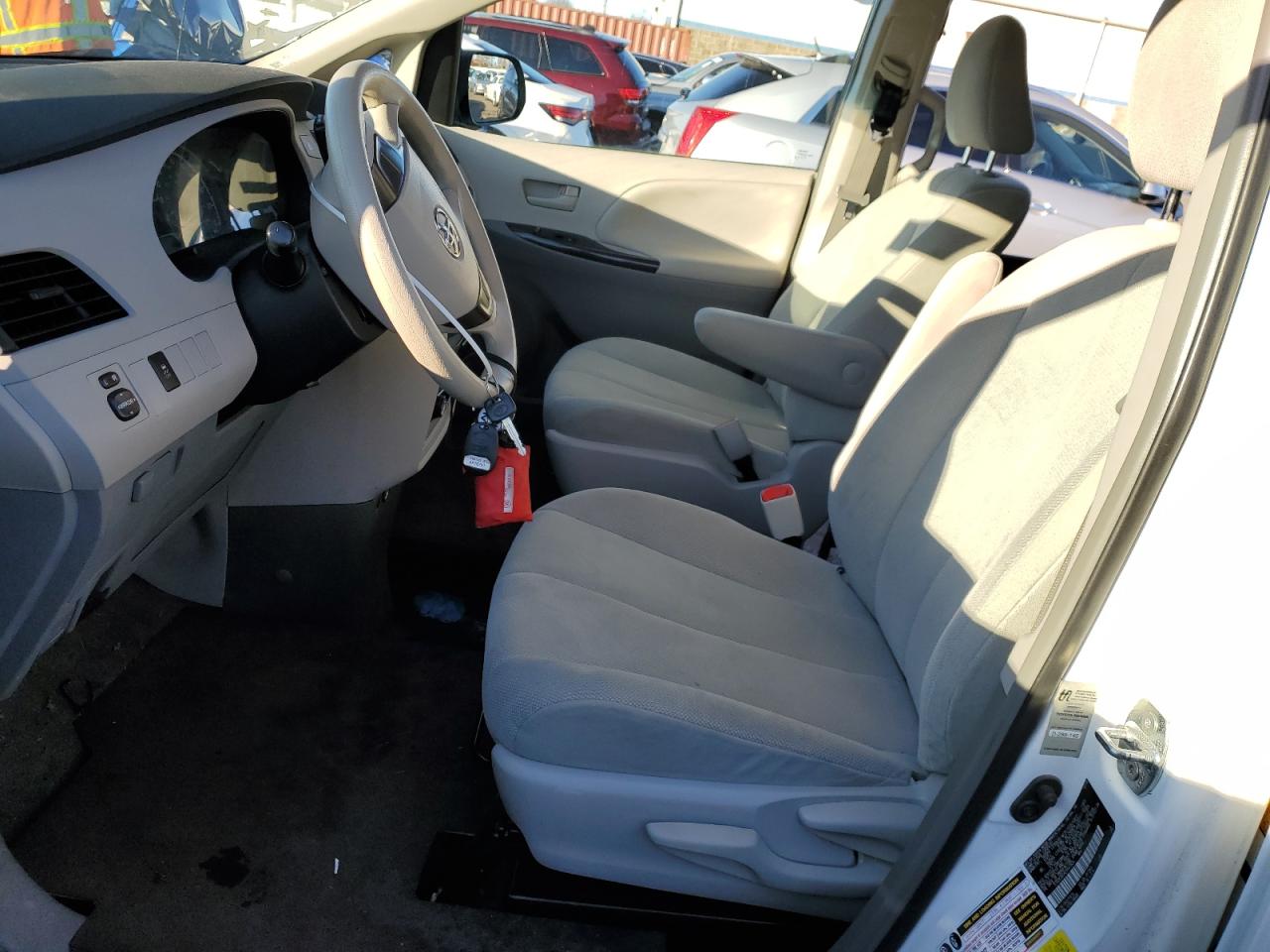 2014 Toyota Sienna VIN 5TDZK3DC4ES441934 Copart auction photo, front end damage thumbnail 7