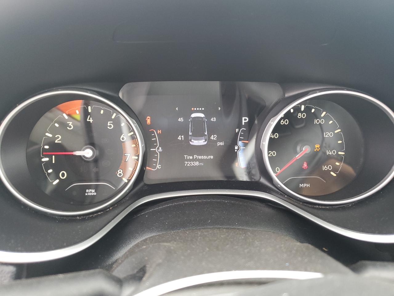 2017 Jeep Compass VIN 3C4NJCBBXHT647829 Copart auction photo, minor dent/scratches damage thumbnail 9