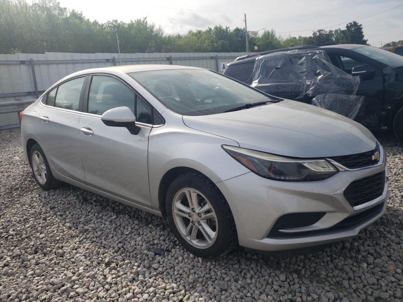 2016 Chevrolet Cruze VIN 1G1BE5SMXG7298378 Copart auction photo, normal wear / minor dent/scratches damage thumbnail 4