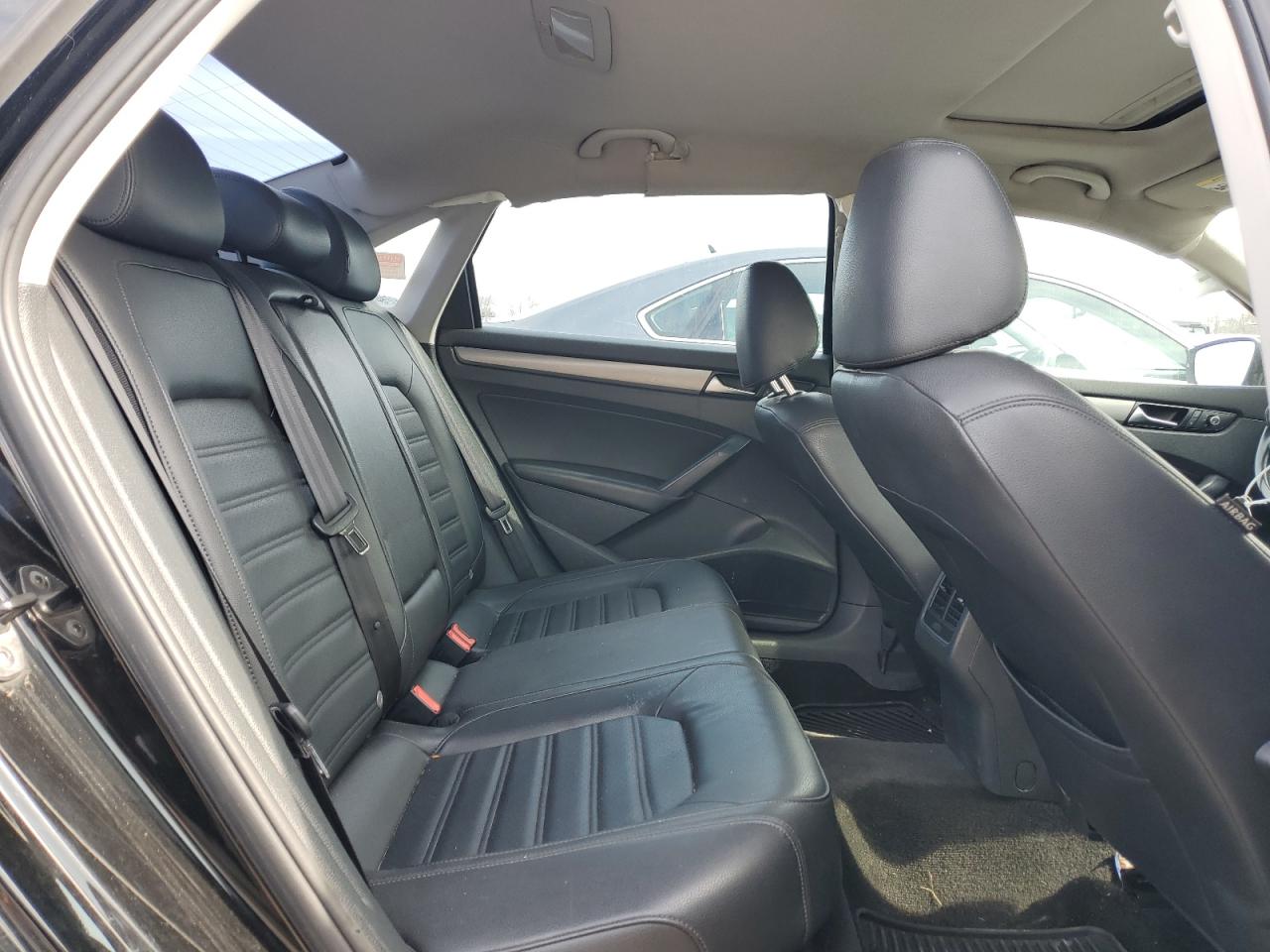 2015 Volkswagen Passat VIN 1VWBT7A34FC010200 Copart auction photo, front end / rear end damage thumbnail 10