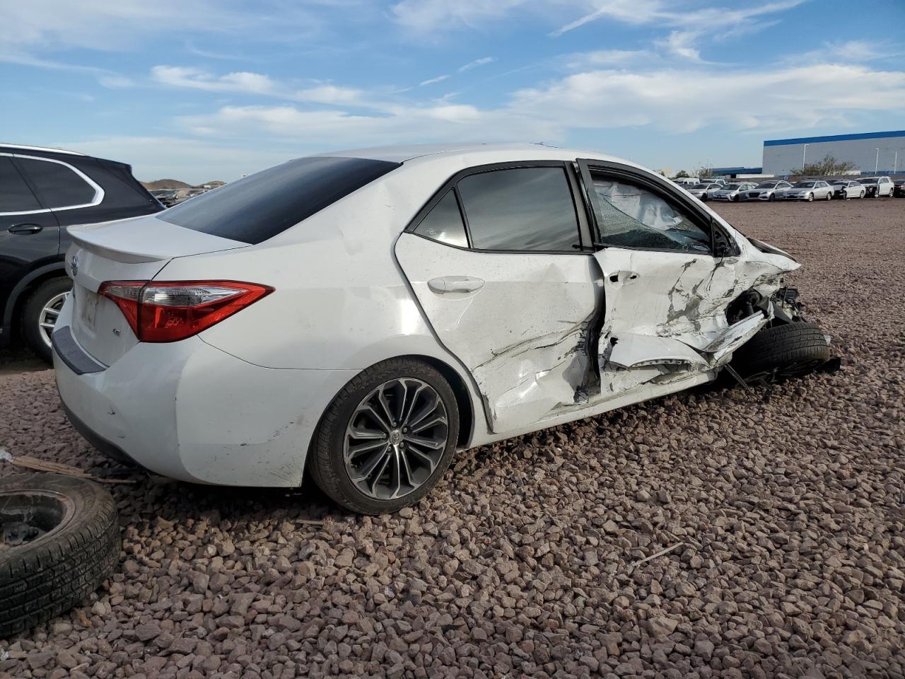 2014 Toyota Corolla VIN 5YFBURHE8EP158911 Copart auction photo, front end / side damage thumbnail 3