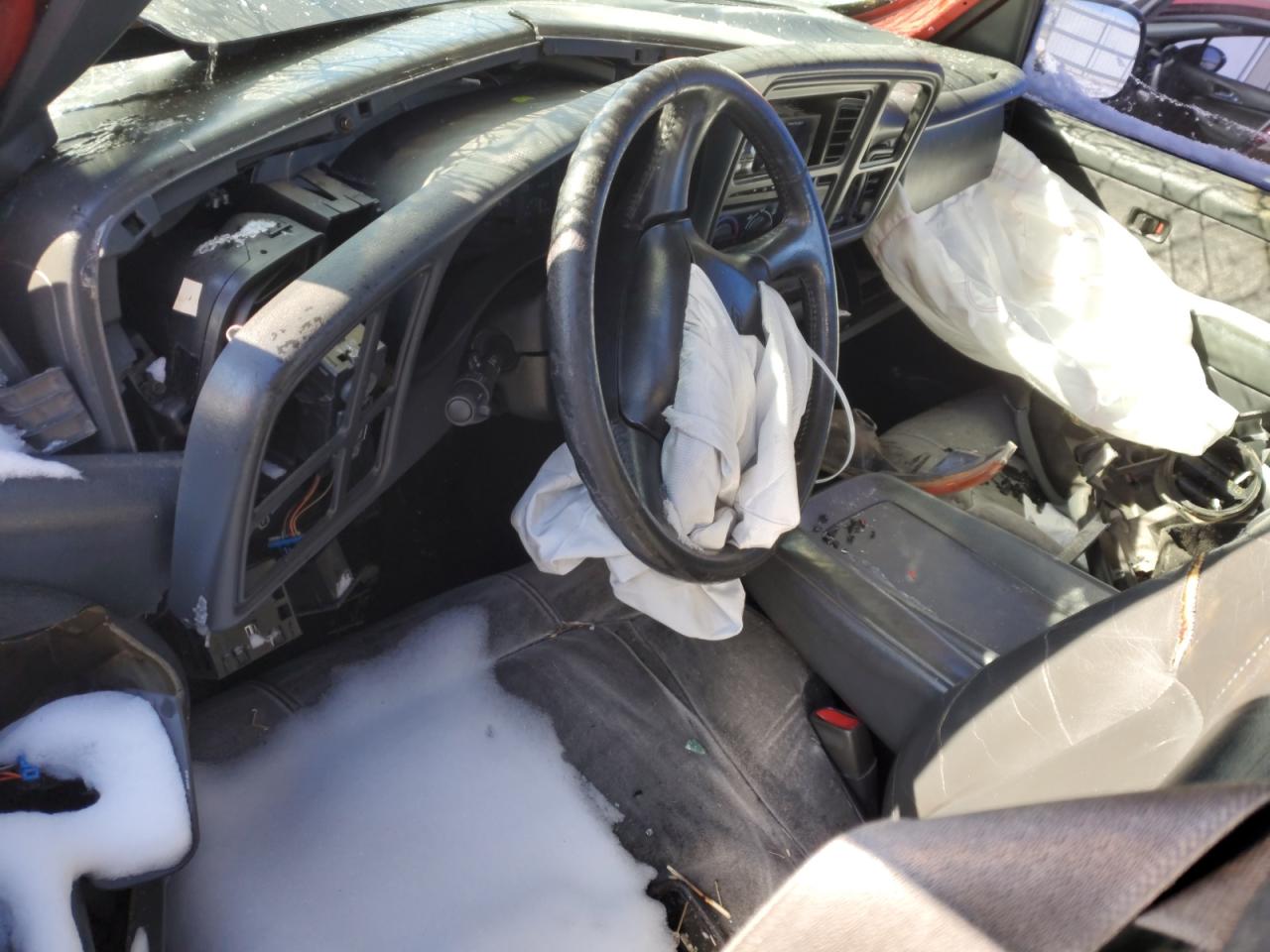 1999 Chevrolet Silverado VIN 2GCEK19T9X1252489 Copart auction photo, all over damage thumbnail 8
