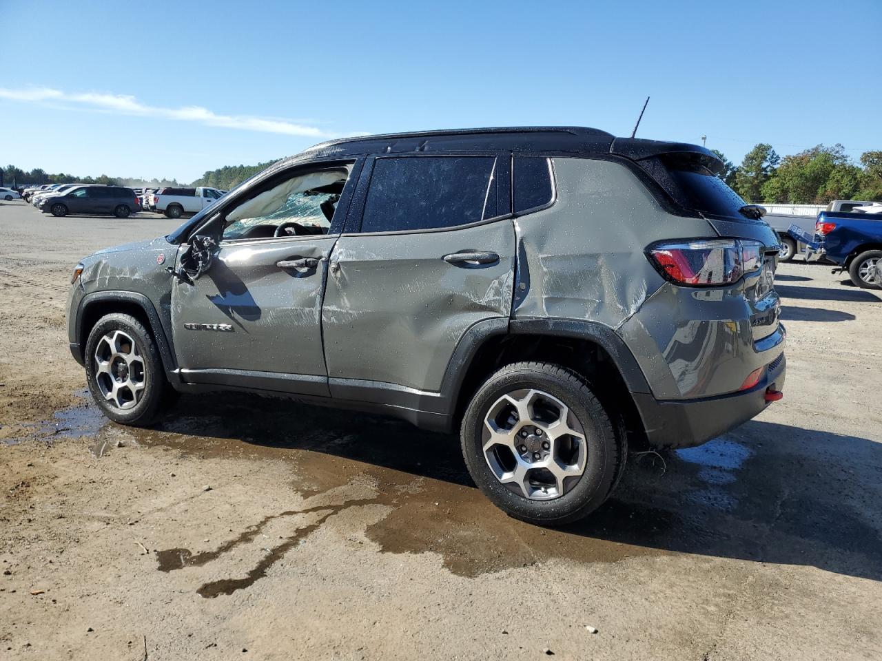 2022 Jeep Compass VIN 3C4NJDDB3NT227912 Copart auction photo, rollover damage thumbnail 2