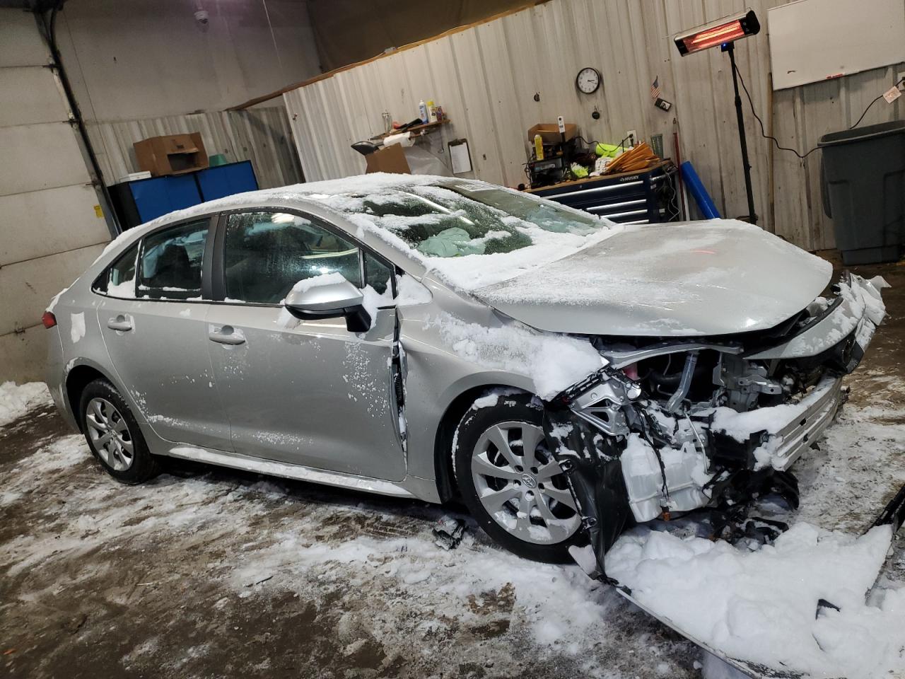 2024 Toyota Corolla VIN 5YFB4MDE3RP186985 Copart auction photo, front end / side damage thumbnail 4