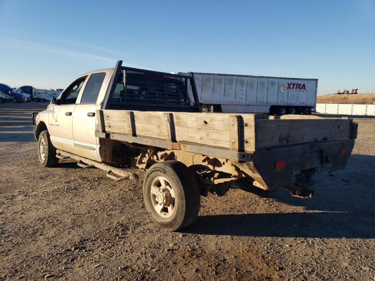 2004 Dodge RAM VIN 3D7LU38C64G157492 Copart auction photo, front end damage thumbnail 2
