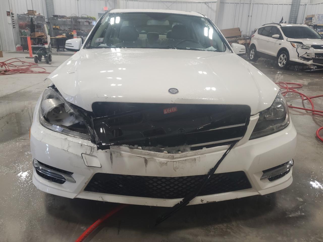 2013 Mercedes-Benz C-klasse VIN WDDGF8AB0DR242628 Copart auction photo, front end damage thumbnail 5