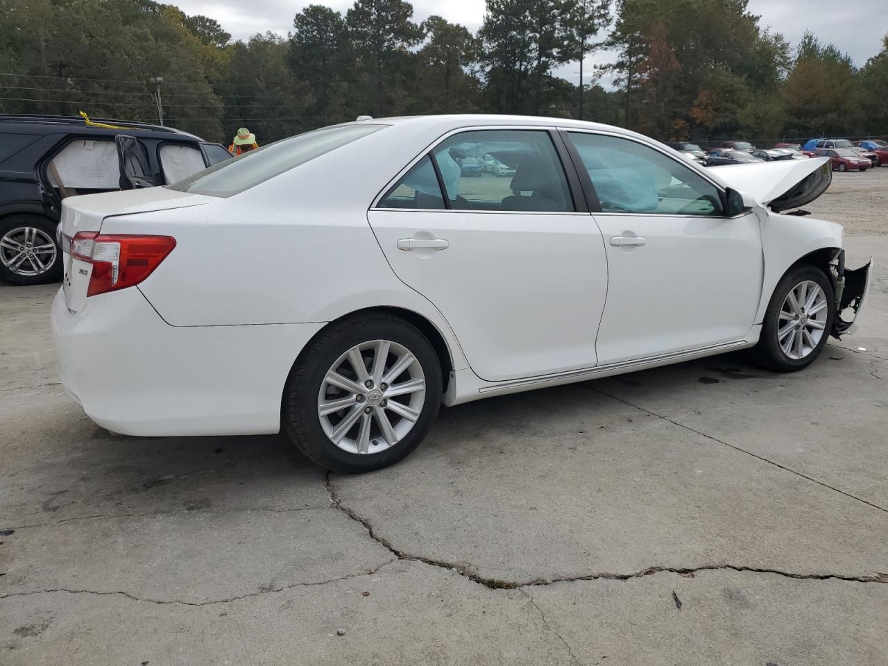 2013 Toyota Camry VIN 4T1BK1FK1DU020964 Copart auction photo, front end / rear end damage thumbnail 3
