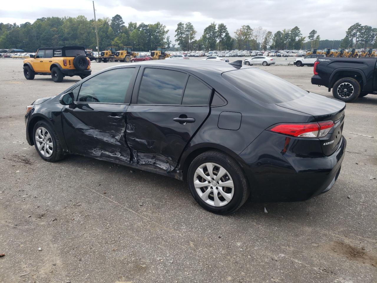 2021 Toyota Corolla VIN JTDEPMAE7MJ145460 Copart auction photo, side damage thumbnail 2