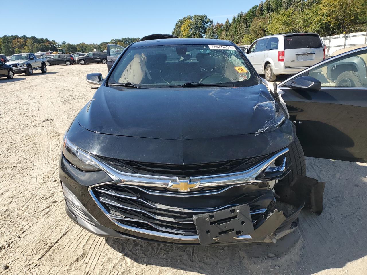 2020 Chevrolet Malibu VIN 1G1ZD5ST9LF124875 Copart auction photo, front end / minor dent/scratches damage thumbnail 5