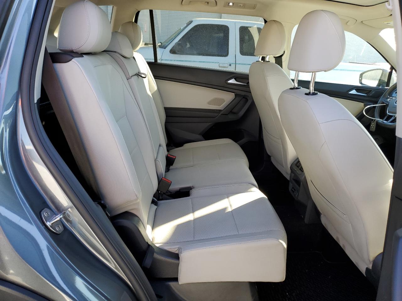 2019 Volkswagen Tiguan VIN 3VV3B7AX0KM187768 Copart auction photo, rear end / all over damage thumbnail 11