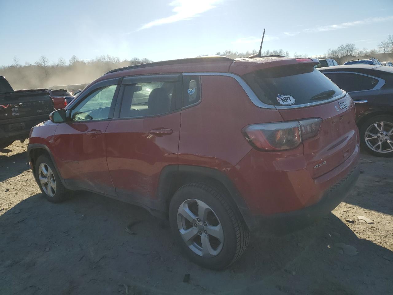 2018 Jeep Compass VIN 3C4NJDBBXJT372264 Copart auction photo, front end damage thumbnail 2
