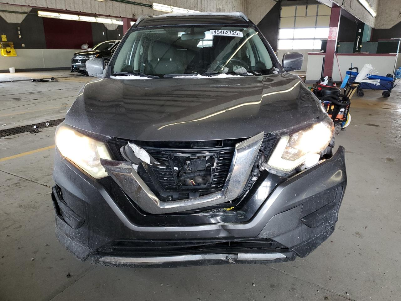 2017 Nissan Rogue VIN JN8AT2MV9HW277790 Copart auction photo, front end / side damage thumbnail 5