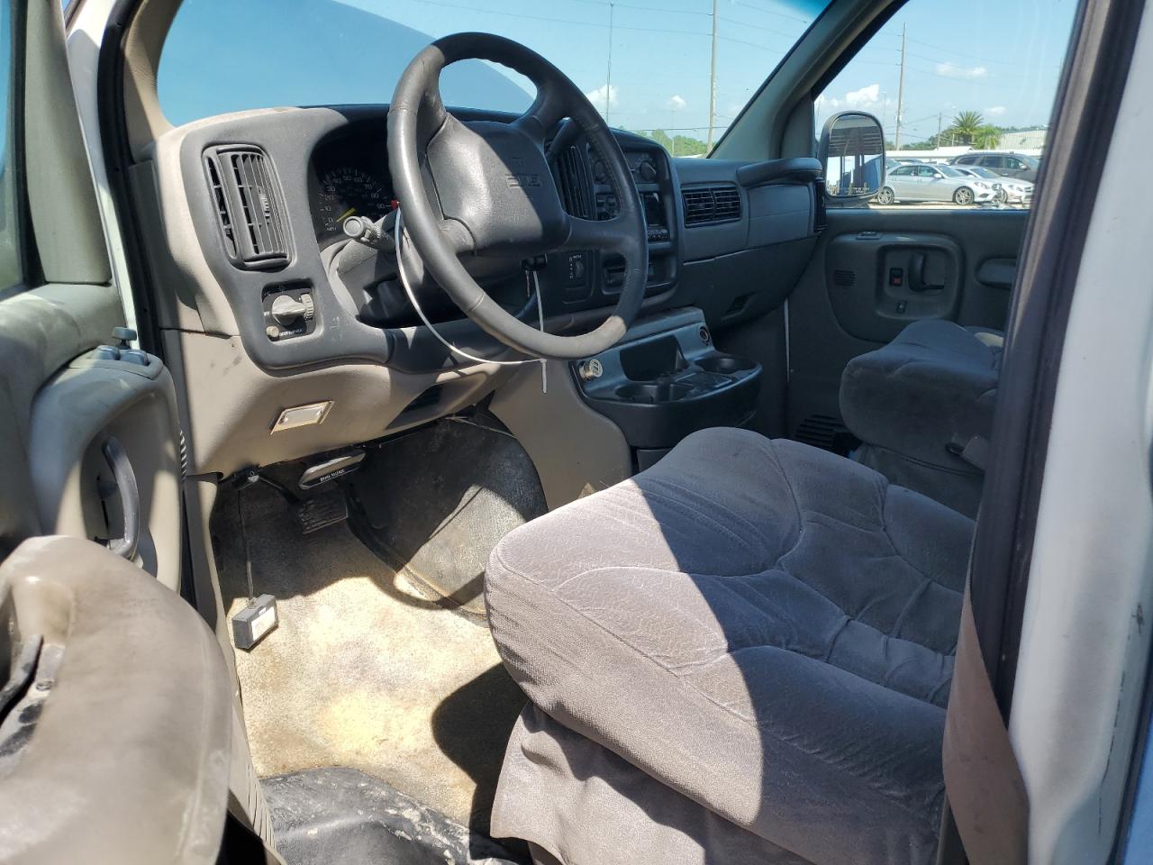 1999 GMC Savana VIN 1GDFG15R2X1044777 Copart auction photo, burn - engine damage thumbnail 8