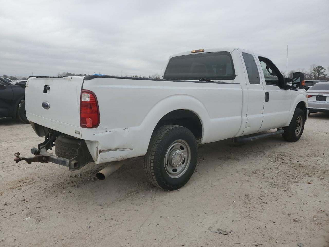 2011 Ford F250 VIN 1FT7X2A60BEA15662 Copart auction photo, rear end / side damage thumbnail 3
