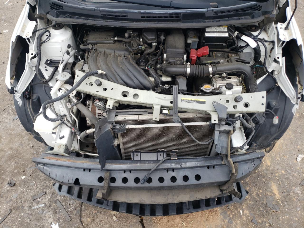 2016 Nissan Versa VIN 3N1CE2CP7GL389416 Copart auction photo, front end / minor dent/scratches damage thumbnail 11
