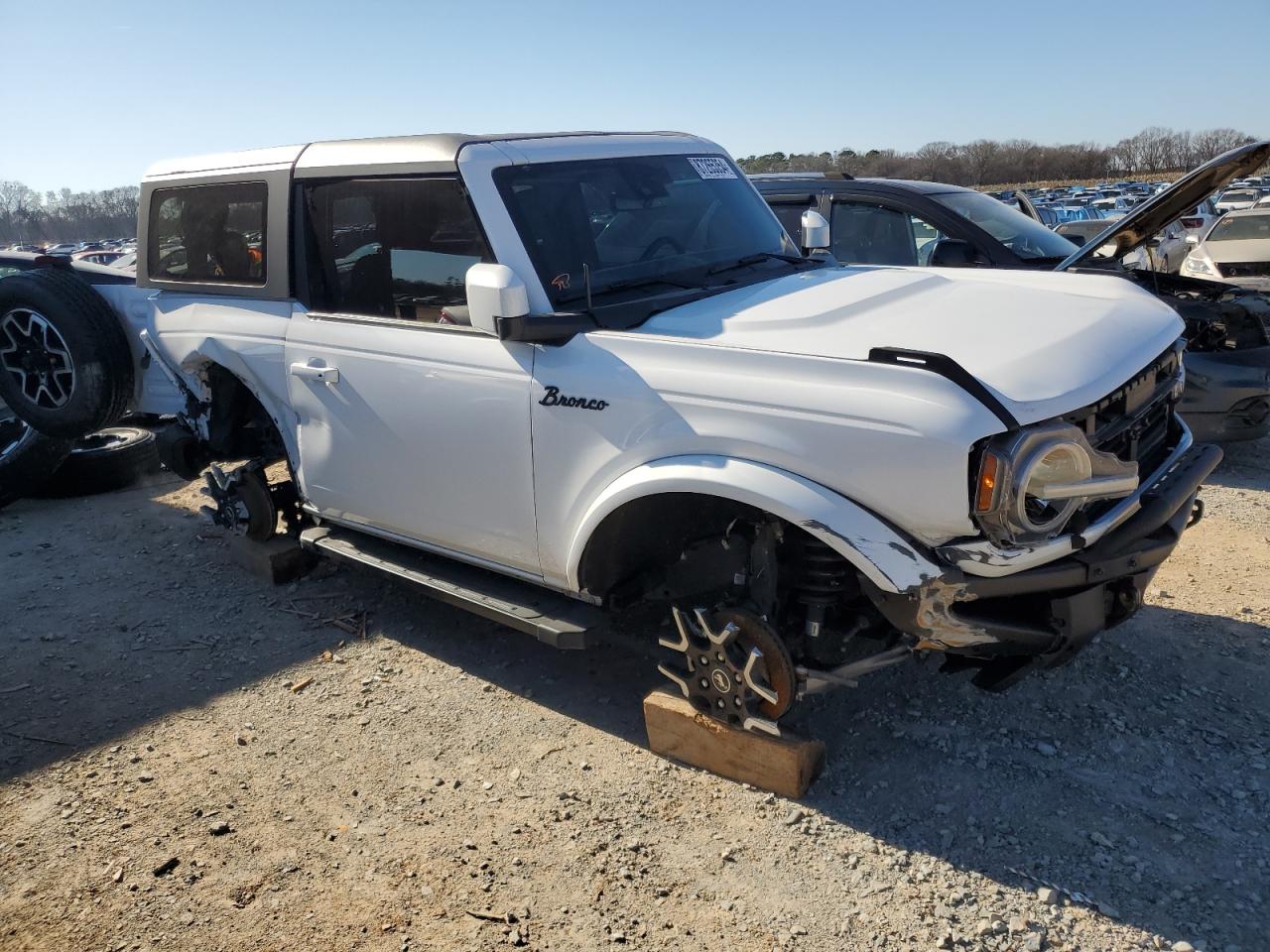 2022 Ford Bronco VIN 1FMDE5AHXNLB15534 Copart auction photo, all over damage thumbnail 4